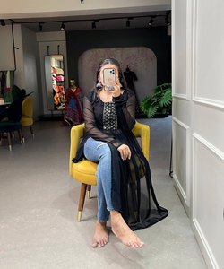 Modest Glamour: Abaya Women Muslim Dress Dubai-Infunde tu armario con modestos y elegantes Abayas para una mezcla de elegancia - Product Image 1