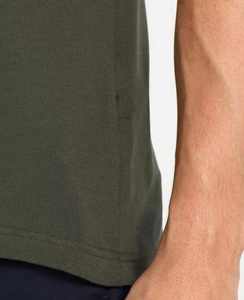 Camisa OEM de alta calidad para hombre, logotipo personalizado, manga corta, patrón sólido, bolsillo de ganchillo informal - Product Image 3
