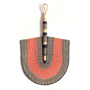 Ventilador de boda de hoja de palma hecho a medida de Vietnam para decoraciones de fiesta de verano ventilador de mano ecológico en pedido a granel - Product Image 3