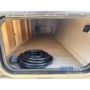 Mini Caravana Todoterreno Keystone RV Hideout Mini 178RB 2026 con Suspensión Independiente y Techo Elevable para Camioneta - Product Image 5