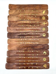 Porta Incienso de Madera de Pino con Incrustaciones de Latón, Hecho a Mano, Ecológico, Duradero, con Aromaterapia para Uso Aromático y Difusor - Product Image 3