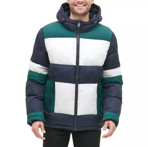 Veste matelassée imperméable à capuche noire pour homme, légère, streetwear d'hiver, veste matelassée, impression de logo personnalisée, prix de gros - Product Image 2