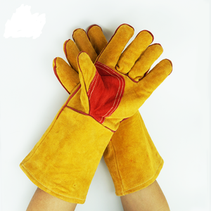 Gants de soudage en cuir Tig, gants de sécurité de soudage bon marché à manches longues noirs et rouges pour soudeur américain, Pakistan - Product Image 3