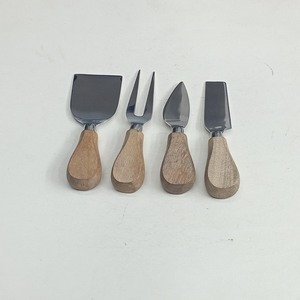 ชุดชีส4ชิ้นด้ามไม้แบบคงทนดีไซน์ใหม่ล่าสุดจากราชวงศ์ - Product Image 1