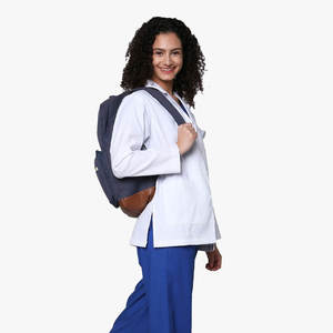 Blouse de laboratoire durable personnalisée en poly coton mélangé tissu respirant résistant aux taches pour les femmes personnel médical - Product Image 3