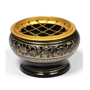 Venta caliente árabe tallado a mano negro y latón pulido hecho a mano Oud quemador con latón Metal Top Grill Bakhoor quemador al por mayor - Product Image 1