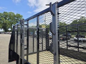 ลดราคา! รถพ่วงบรรทุกสัมภาระแบบแนวนอน Tuff Dawg 7x16 |   ด้านข้างสูง 5 ฟุต และประตูแบบตาข่าย |   น้ำหนักบรรทุกสูงสุด 2001-3000 กิโลกรัม - Product Image 4