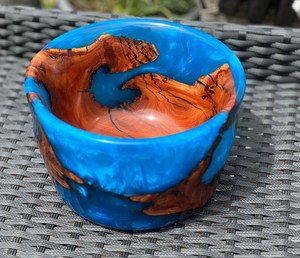 Cuencos de madera hechos a mano grandes de madera de mango acabado con capa de resina con pegatina de diseñador personalizada, cuenco de madera interior esmaltado - Product Image 2