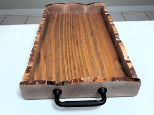 Plateau en bois de qualité supérieure avec design fantaisie de forme carrée en bois naturel et plateau de service décoratif à deux poignées latérales - Product Image 4