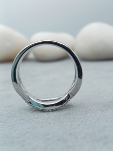 แหวนเพชรเม็ดเล็ก10 K/14 K สำหรับปาร์ตี้เจ้าสาวทองคำขาว VVS1เติบโตในห้องปฏิบัติการ - Product Image 3