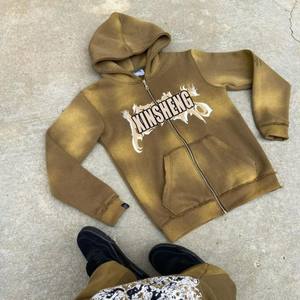 ชุดเซ็ตเสื้อฮู้ดซิปและกางเกงจ็อกเกอร์ทรงบาน ผ้าคอตตอนหนานุ่ม ล้างสีแบบแอซิดวอช สไตล์สตรีทแวร์ พิมพ์ลายฤดูหนาว ผลิตตามแบบ OEM สำหรับทุกเพศ - Product Image 2