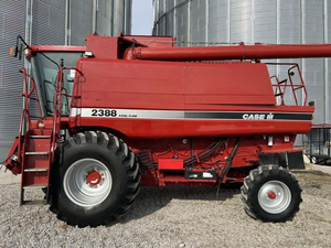 รถเกี่ยวข้าว Case IH 2388 มือสองและใหม่ ราคาประหยัด สำหรับเก็บเกี่ยวข้าวโพด/ข้าวสาลี/ข้าว  เครื่องจักรกลการเกษตร สภาพดี - Product Image 3