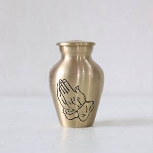 Trusted Premium Quality American Style Small Cremation Urn Funeral <b>Supplies</b> Manufacturer Human Ashes Keepsake Token for <b>Baby</b> - Product Image 3
