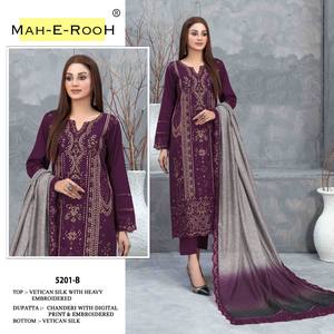 Seda Vetican de primera calidad con trajes bordados Catálogo completo disponible a precio mayorista, Dupatta con impresión digital y bordado. - Product Image 4