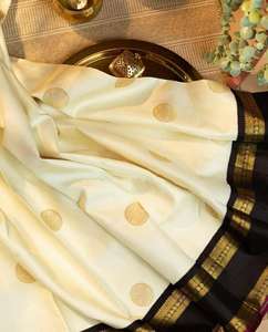 Lujosos saris de seda Jacquard pesado de viscosa Golden Big Jacquard tejido borde traje tradicional indio para fiestas de invierno - Product Image 2