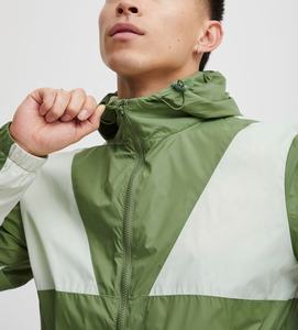 Chaquetas Cortavientos Personalizadas de Alta Calidad para Hombre, Chaqueta Cortavientos con Paneles de Patrón Liso Tejido para Hombre, Talla Grande con Capucha - Product Image 5