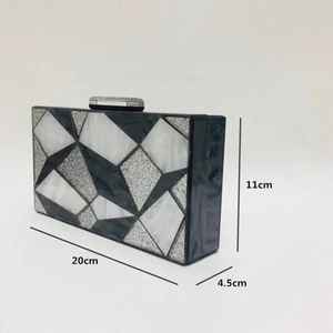 Luxury Handmade Epoxy Resin Clutch Imitation Pearl Luxury Butterfly Solid Charm Clutch Complete Women's Wedding Creative Design - Product Image 4