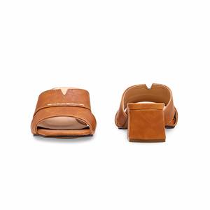 Zapatilla de piel formal mostaza FR8264 Accesorio cómodo de moda - Product Image 2