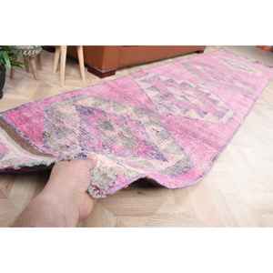 Alfombra Turca de Pasillo 2.9x12.1 pies (87x368 cm), Alfombra Vintage con Borde Rosa - Product Image 2