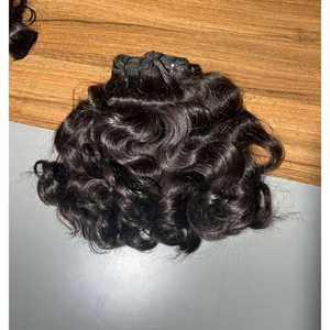 Venta al por mayor precio de fábrica sin procesar indio rizado extensiones de cabello de encaje paquetes de cabello humano crudo de la India