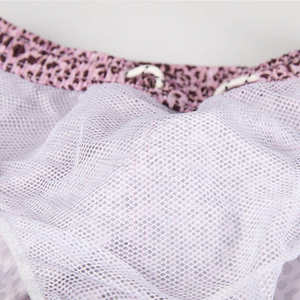 Shorts de plage légers personnalisés avec doublure en maille, imprimés par sublimation léopard, pour le quotidien, la course et la natation - Product Image 4