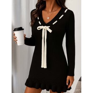 Abito in maglia corto da donna con maniche lunghe, scollo a V e lacci, 38171 - Nero - Product Image 1