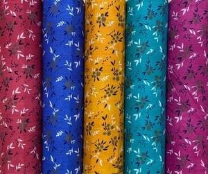 Tela impresa digital de algodón duradero para ropa a medida, edredones, tapicería y proyectos de estilismo para el hogar - Product Image 2