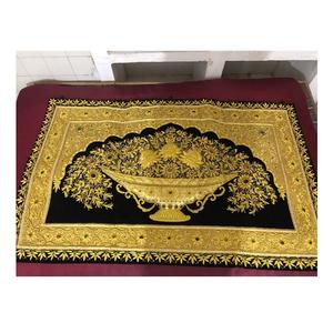 Tapis indien moderne fait à la main avec zari et pierres semi-précieuses pour la décoration intérieure traditionnelle et les cadeaux - Product Image 4