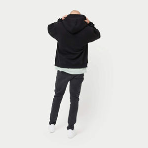 เสื้อฮู้ดดี้ผู้ชายไซส์ใหญ่ ผ้าฟลีซเนื้อนุ่ม น้ำหนักเบา ดีไซน์คลาสสิก แขนยาว เหมาะสำหรับใส่ในชีวิตประจำวัน - Product Image 5