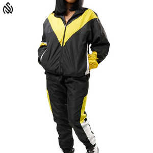 Conjunto de chaqueta con forro polar sólido con capucha de invierno de dos piezas de fabricación personalizada OEM chándal cortavientos de poliéster con cremallera - Product Image 1