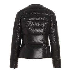 Chaquetas de invierno de diseño acolchado más vendidas para mujer con cierre de cremallera, chaqueta acolchada de diseño personalizado para mujer - Product Image 2