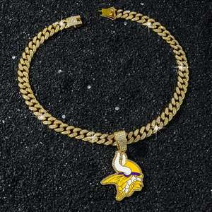 Pendentif sportif personnalisé en argent 925 plaqué or 14 carats avec moissanite taille brillant, thème Championnat des Vikings du Minnesota, style Hip-Hop - Product Image 4