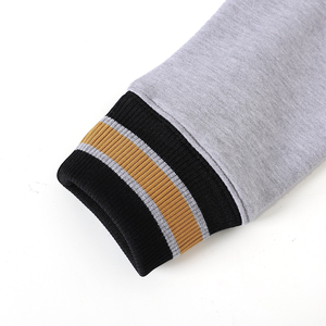 Pull à col rond gris chiné avec poches Winter Alabama State |   Pull en molleton unisexe à manches raglan avec patch brodé Année de fondation et bordure style universitaire - Product Image 3