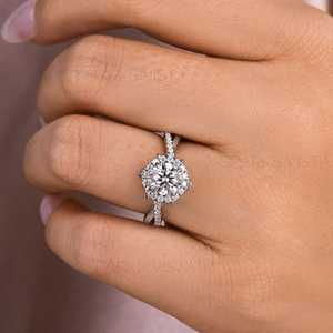 Bague de fiançailles personnalisée en moissanite, or massif 14 carats, pierres créées en laboratoire, sertissage à griffes, forme personnalisée, certifiée GIA, tendance - Product Image 1