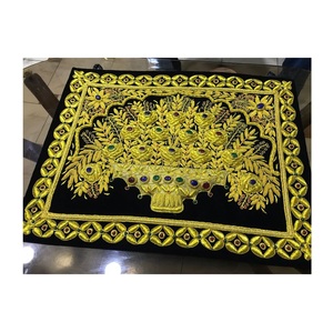 Tapis de bijou Zari tissé à la main Conception de pierre semi-précieuse exquise pour la décoration intérieure opulente Meilleur prix en ligne - Product Image 1