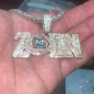 Colgante de Moissanita Personalizado con Baño de Rodio y Piedras de Imitación para Hombre, Estilo Hip Hop - Product Image 1