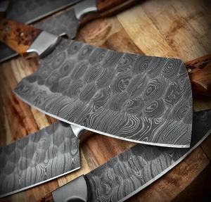 Vente en gros de couteaux de chef personnalisés de haute qualité OEM ODM Service PRESTIGE LAMES Ensemble de couteaux de chef couteau ambidextre fait à la main en acier Damas - Product Image 4