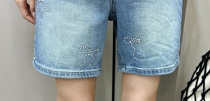 Pantalones cortos de mezclilla para mujer con diamantes de imitación de verano de alta calidad 2025, pantalones cortos de mezclilla bordados personalizados de cintura alta - Product Image 6