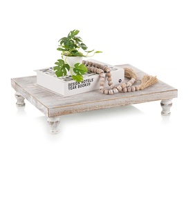Plateau décoratif en bois: présentoir de piédestal en bois de ferme plateau rustique blanchi à la chaux pièce maîtresse pour café - Product Image 1
