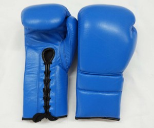 ถุงมือชกมวยหนังแท้ FIGHTER FRIENDS INDUSTRIES น้ำหนักเบา แห้งเร็ว ปิดด้วยแถบตีนตุ๊กแก สำหรับทุกเพศ ทุกวัย 14 ปีขึ้นไป ปรับแต่งได้ - Product Image 1