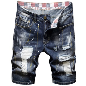 Shorts de mezclilla de verano al por mayor con corte y costura, dobladillo sin rematar, efecto desgastado, apliques bordados, lavado ácido y personalización. - Product Image 3