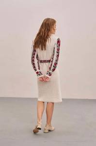 Robe ukrainienne moderne en tricot, tailles XS-4XL, robe en lin d'été, Vyshyvanka, broderie florale, robe élégante de villégiature - Product Image 4