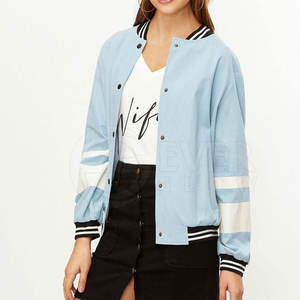 Chaquetas con letras con estilo para mujer de alta calidad, chaquetas cálidas hechas en poliéster a la venta - Product Image 3