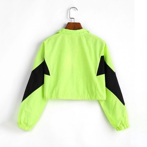 เสื้อแจ็คเก็ตกันลมระบายอากาศของผู้หญิง Amir พิมพ์โดยทอมองค์กรเทคนิคเสร็จ - Product Image 2