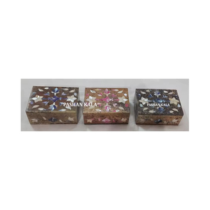 Caja de Regalo y Decoración para el Hogar de Piedra Jabonosa Natural de Alta Calidad, Diseño Único Hecho a Mano, Madreperla, Personalizable - Product Image 1