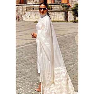 Chemise et dupatta en mousseline de soie pour femme avec pierres de lune, col montant, design élégant et respirant, idéales printemps/été - Product Image 3