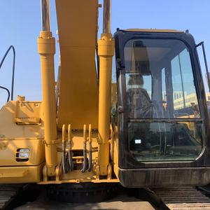 Pelle hydraulique sur chenilles Caterpillar 320lc d'occasion avec moteur et boîte de vitesses, en excellent état, poids en ordre de marche de 22 tonnes - Product Image 3