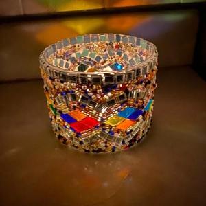 Porte-bougie décoratif de table en métal, finition mosaïque sculptée à la main, design attrayant, pour décoration de mariage - Product Image 2