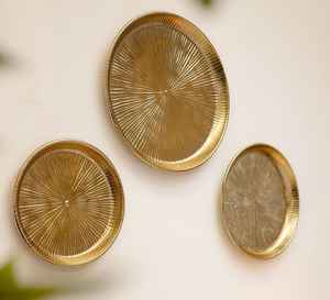 Artículos tradicionales para colgar en la pared hechos de metal MDF y madera natural con acabado artesanal - Product Image 4