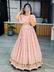 Dernier Designer Lourd Faux Georgette Fil À Broder Travail Crop Lehenga Choli Par FabZone - Product Image 2